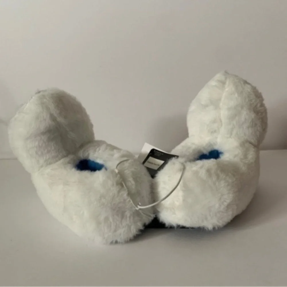 NWT. BIOWORLD Abominable Snowman Slippers